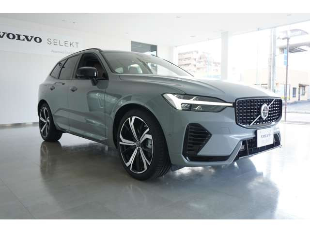 XC60ウルトラ T6 AWD プラグイン ハイブリッド 4WD