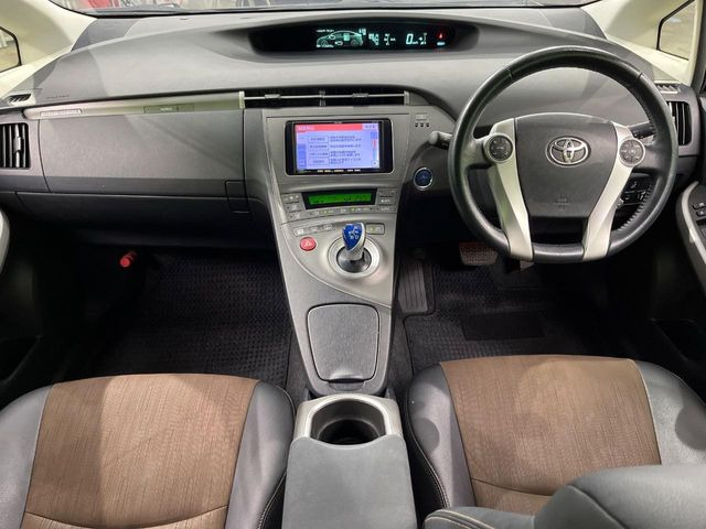 プリウスPHV1.8 G