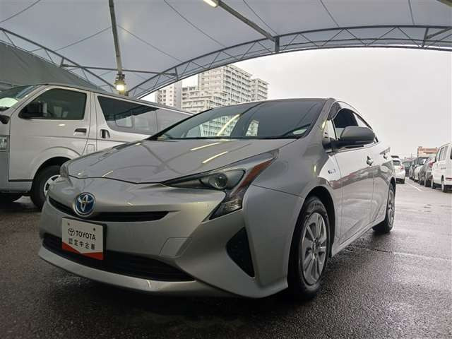 プリウス1.8 S