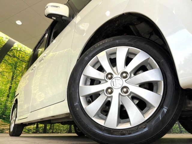 �y����14�C���`�A���~�z�C�[���z�O�ςɃ}�b�`���������A���~�z�C�[���𑕒����Ă���܂��B�e��ЊO�A���~�z�C�[����A�X�^�b�h���X�^�C�����戵�����Ă���܂��B���񂲑��k����������