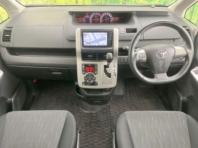 ヴォクシー2.0 ZS
