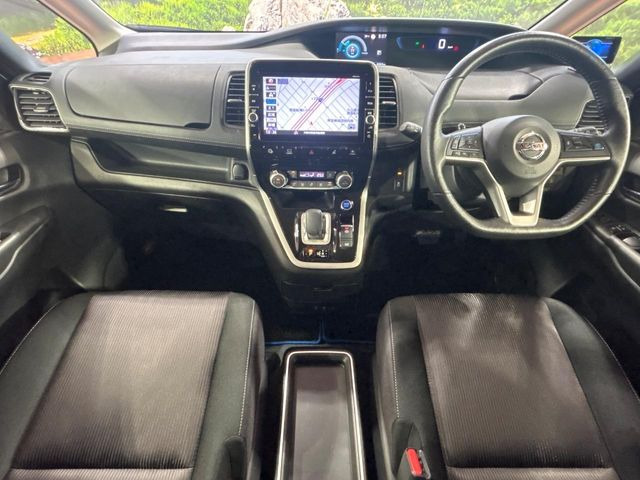 セレナ1.2 e-POWER ハイウェイスターV