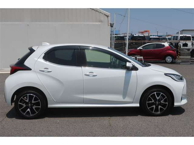 ヤリス1.5 ハイブリッド Z E-Four 4WD