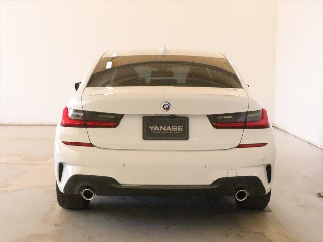 3シリーズセダン320d