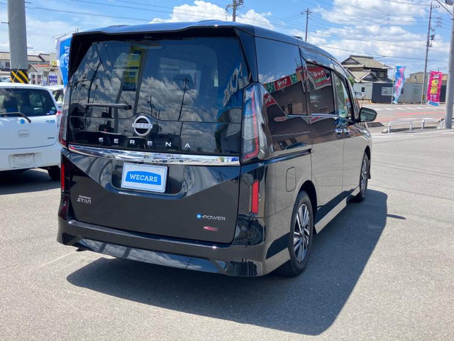 セレナ1.4 e-POWER ハイウェイスターV