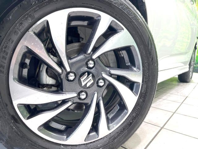 �y����15�C���`�A���~�z�C�[���z�O�ςɃ}�b�`���������A���~�z�C�[���𑕒����Ă���܂��B�e��ЊO�A���~�z�C�[����A�X�^�b�h���X�^�C�����戵�����Ă���܂��B���񂲑��k����������