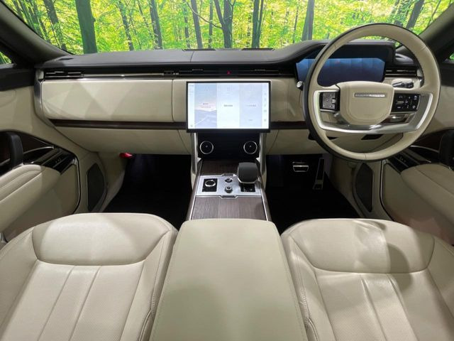 レンジローバーオートバイオグラフィ 4.4L P530 スタンダードホイールベース 4WD