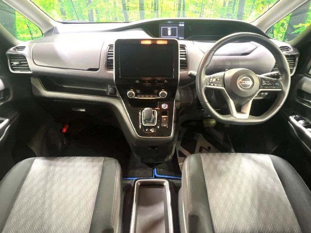 セレナ1.2 e-POWER ハイウェイスターV
