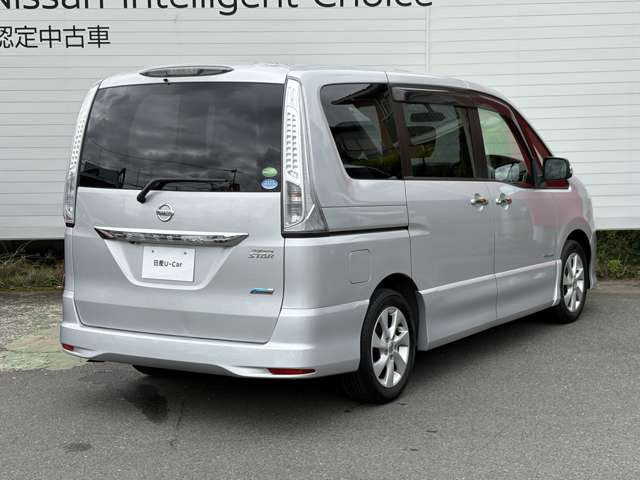 セレナ2.0 ハイウェイスター S-HYBRID