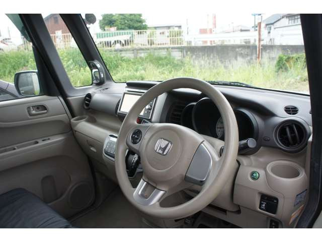 N-BOXカスタムG Lパッケージ 4WD