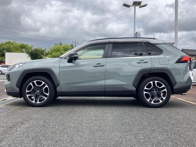 RAV42.0 アドベンチャー 4WD