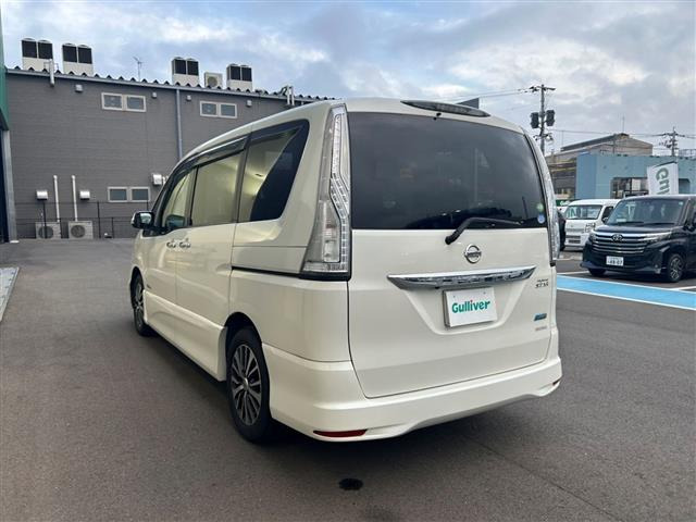 セレナ2.0 ハイウェイスター S-HYBRID