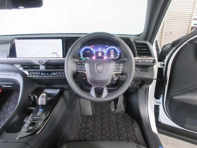 クラウンエステート2.5 Z E-Four 4WD