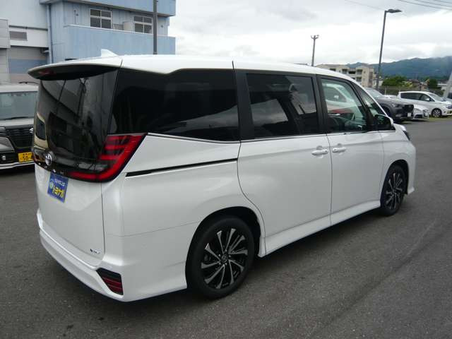 ★保証付で安心して乗って頂けます★万一の納車後の不具合が発生した場合は保証書の規定にそって自社工場で迅速に対応します!県外の方は、最寄のディーラーまたは当社指定工場を手配いたします★