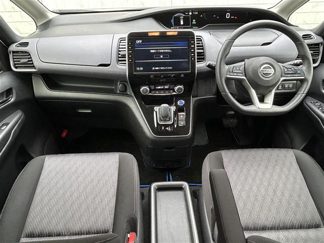 セレナ1.2 e-POWER ハイウェイスターV
