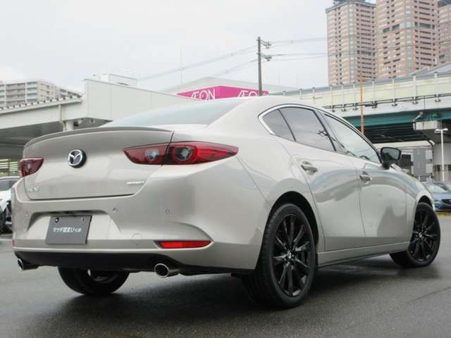 MAZDA3セダン