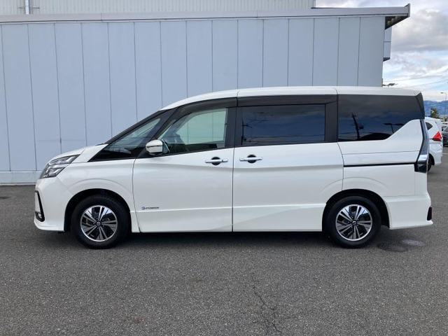 セレナ1.2 e-POWER ハイウェイスターV