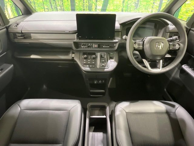 ステップワゴン2.0 e:HEV スパーダ