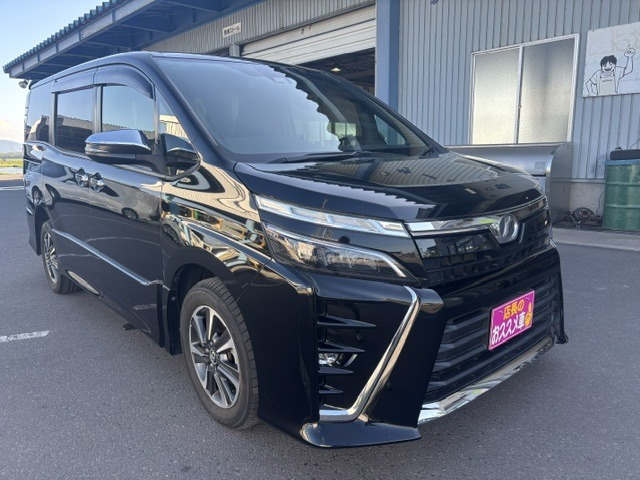 ヴォクシー2.0 ZS 煌 4WD