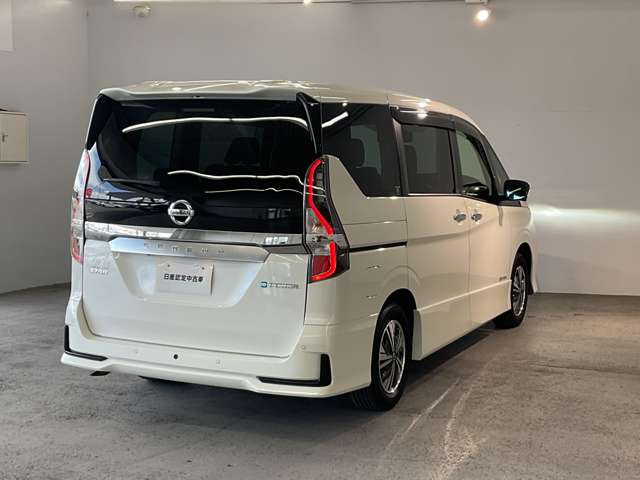 セレナ1.2 e-POWER ハイウェイスターV