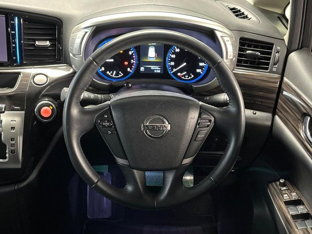 �y�����v�����X�e�A�����O�z�㎿�Ȋv���g�p���邱�ƂŁA��ɂ����������݂ƂĂ��^�]���₷���n���h���ł���