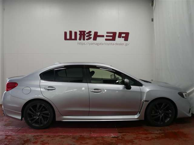 WRXS4 2.0 GT アイサイト 4WD