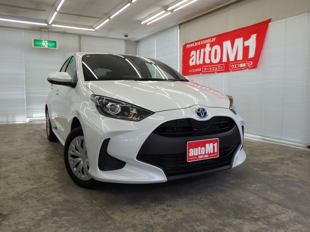 ヤリス1.5 ハイブリッド X E-Four 4WD