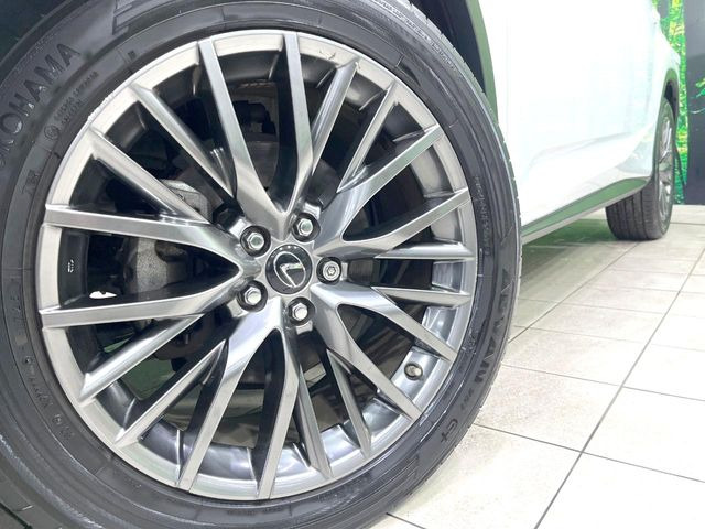 �y����20�C���`�A���~�z�C�[���z�O�ςɃ}�b�`���������A���~�z�C�[���𑕒����Ă���܂��B�e��ЊO�A���~�z�C�[����A�X�^�b�h���X�^�C�����戵�����Ă���܂��B���񂲑��k����������