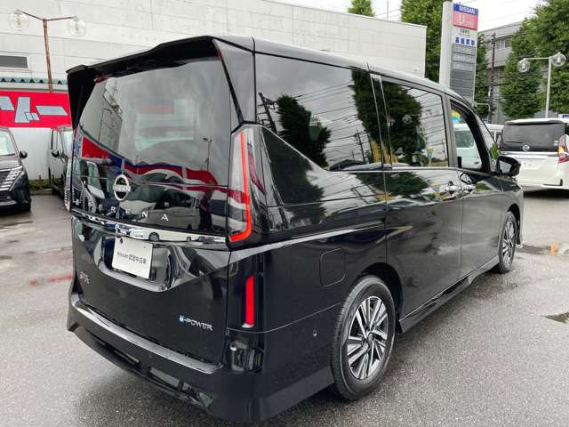 セレナ1.4 e-POWER ハイウェイスターV