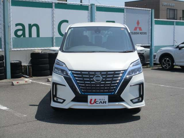 セレナ1.2 e-POWER ハイウェイスターV