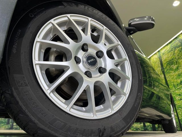 �y15�C���`�A���~�z�C�[���z�O�ςɃ}�b�`�����A���~�z�C�[���𑕒����Ă���܂��B�e��A���~�z�C�[����A�X�^�b�h���X�^�C�����戵�����Ă���܂��B���񂲑��k����������