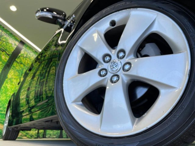 �y����17�C���`�A���~�z�C�[���z�O�ςɃ}�b�`���������A���~�z�C�[���𑕒����Ă���܂��B�e��ЊO�A���~�z�C�[����A�X�^�b�h���X�^�C�����戵�����Ă���܂��B���񂲑��k����������