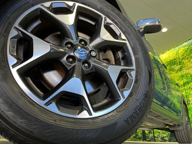 �y����17�C���`�A���~�z�C�[���z�O�ςɃ}�b�`���������A���~�z�C�[���𑕒����Ă���܂��B�e��ЊO�A���~�z�C�[����A�X�^�b�h���X�^�C�����戵�����Ă���܂��B���񂲑��k����������
