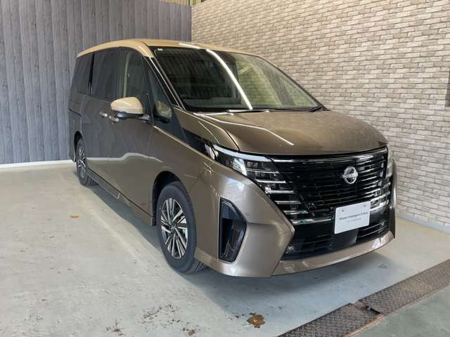 セレナ1.4 e-4ORCE ハイウェイスターV 4WD