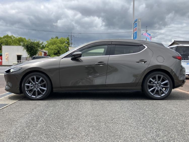 MAZDA3ファストバック1.8 XD バーガンディ セレクション