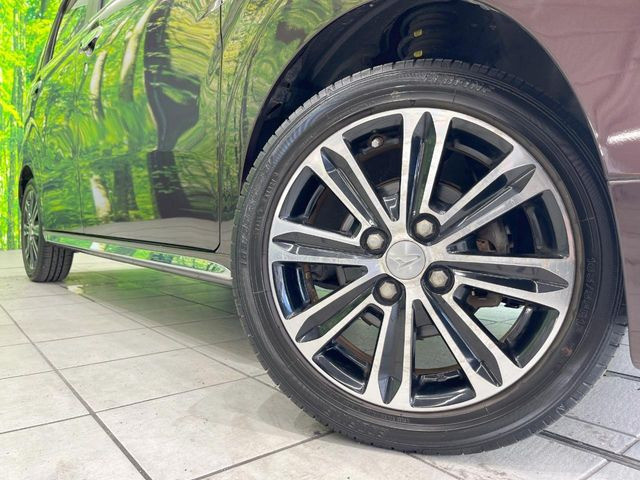 �y����15�C���`�A���~�z�C�[���z�O�ςɃ}�b�`���������A���~�z�C�[���𑕒����Ă���܂��B�e��ЊO�A���~�z�C�[����A�X�^�b�h���X�^�C�����戵�����Ă���܂��B���񂲑��k����������