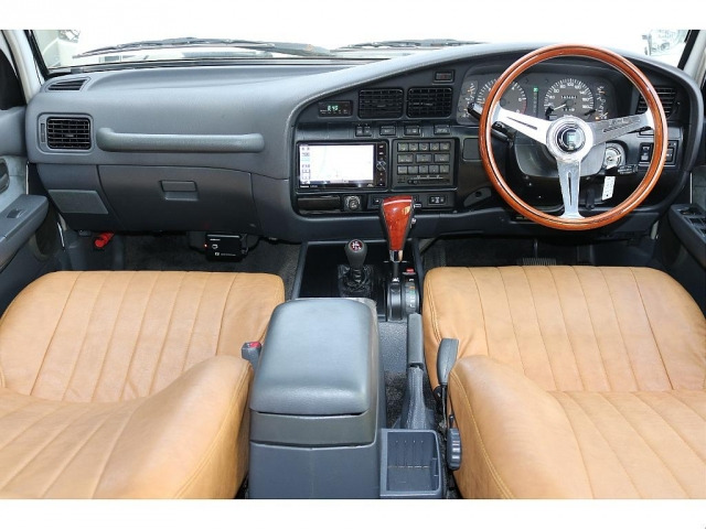 ランドクルーザー804.5 VXリミテッド 4WD