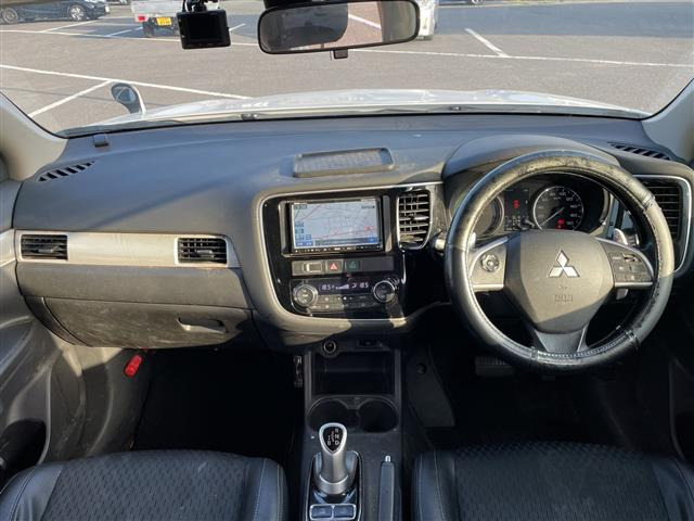 アウトランダーPHEV2.0 G セイフティパッケージ 4WD