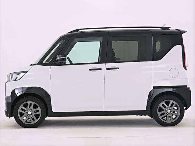 デリカミニT プレミアム 4WD