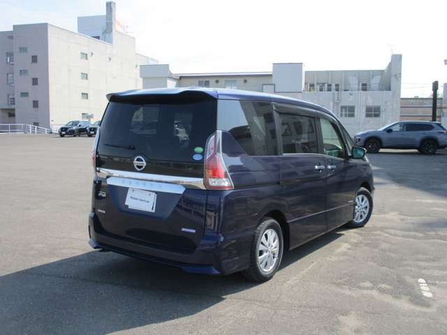 セレナ2.0 ハイウェイスター VセレクションII 4WD