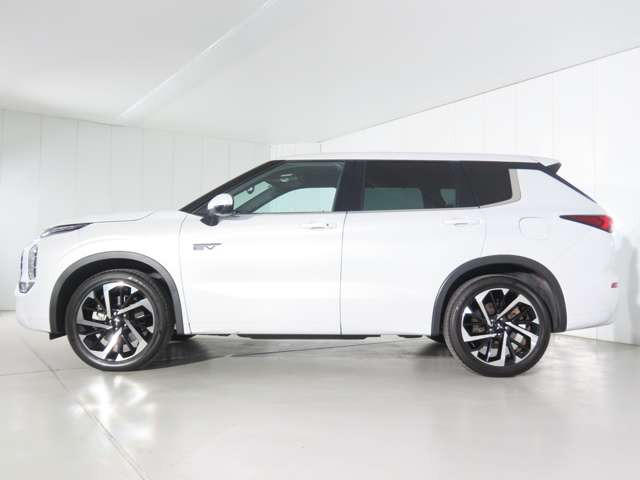 アウトランダーPHEV 2.4 P 4WD