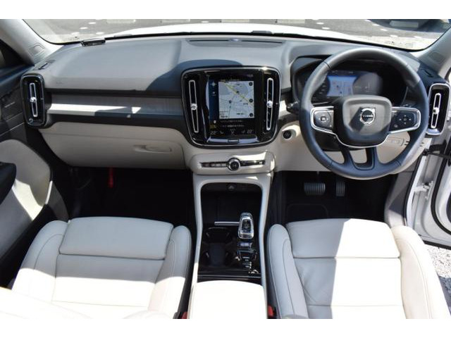 XC40リチャージ プラグイン ハイブリッド T5 インスクリプション