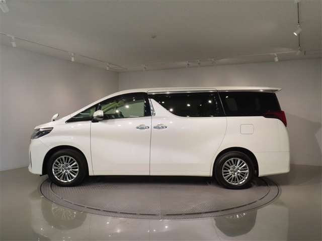 アルファードハイブリッド 2.5 G Fパッケージ E-Four 4WD
