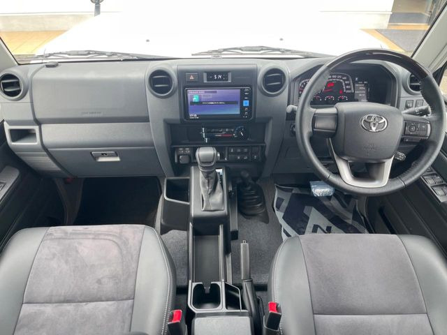 ランドクルーザー702.8 AX ディーゼル 4WD