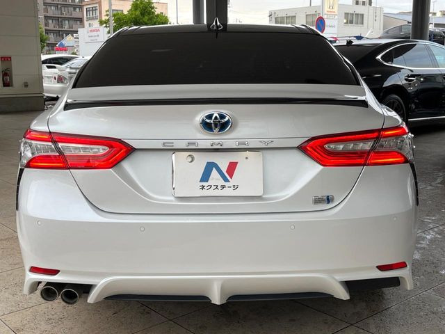 トヨタ カムリ 2.5 WS レザーパッケージ 283.3万円 令和2年(2020年
