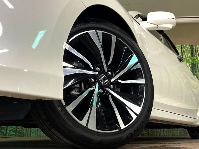 �y�����A���~�z�C�[���z�O�ςɃ}�b�`���������A���~�z�C�[���𑕒����Ă���܂��B�e��ЊO�A���~�z�C�[����A�X�^�b�h���X�^�C�����戵�����Ă���܂��B���񂲑��k����������