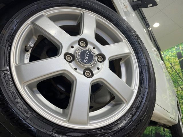 �y14�C���`�A���~�z�C�[���z�O�ςɃ}�b�`�����A���~�z�C�[���𑕒����Ă���܂��B�e��A���~�z�C�[����A�X�^�b�h���X�^�C�����戵�����Ă���܂��B���񂲑��k����������