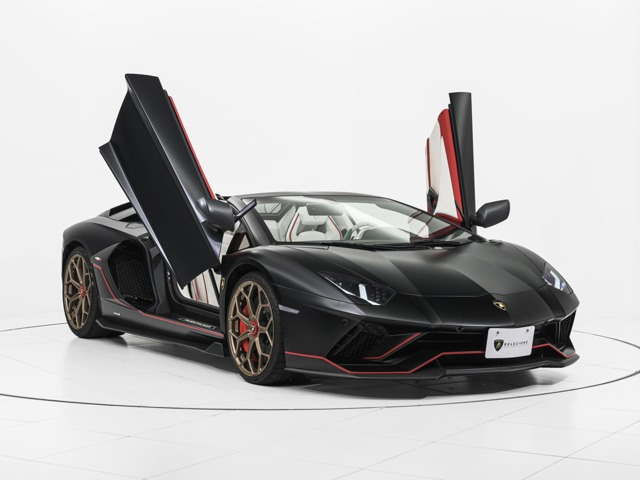 アヴェンタドールロードスターLP780-4 ウルティメ 4WD