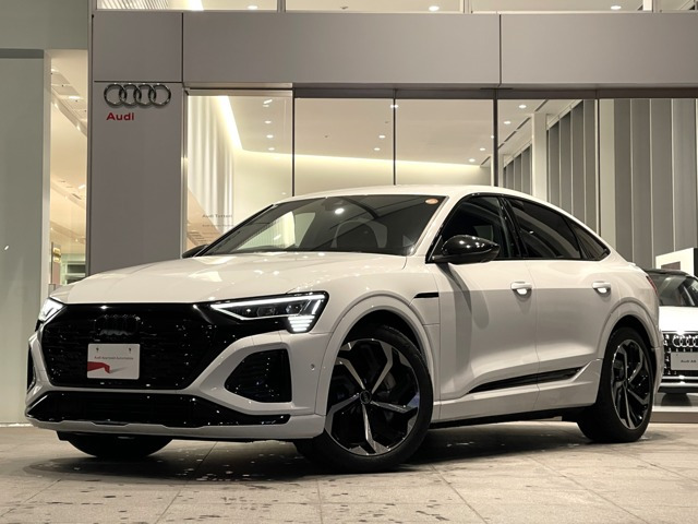 Q8スポーツバック e-tron55 クワトロ Sライン 4WD