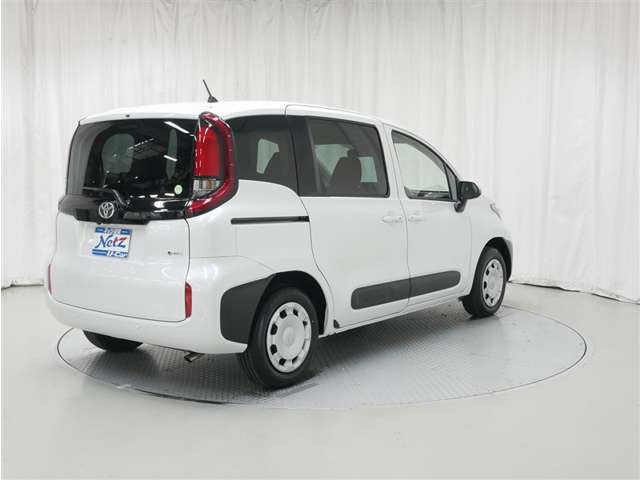 シエンタハイブリッド 1.5 G E-Four 4WD